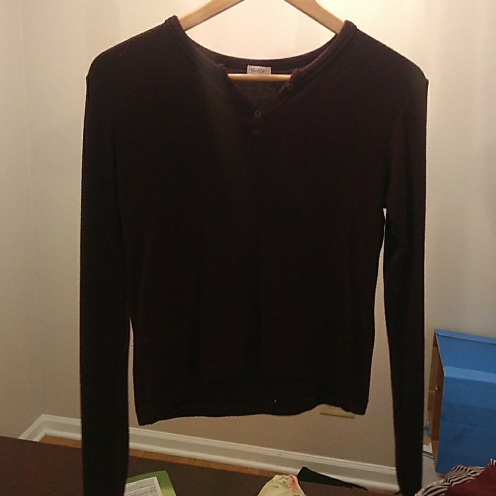 Maroon sweater